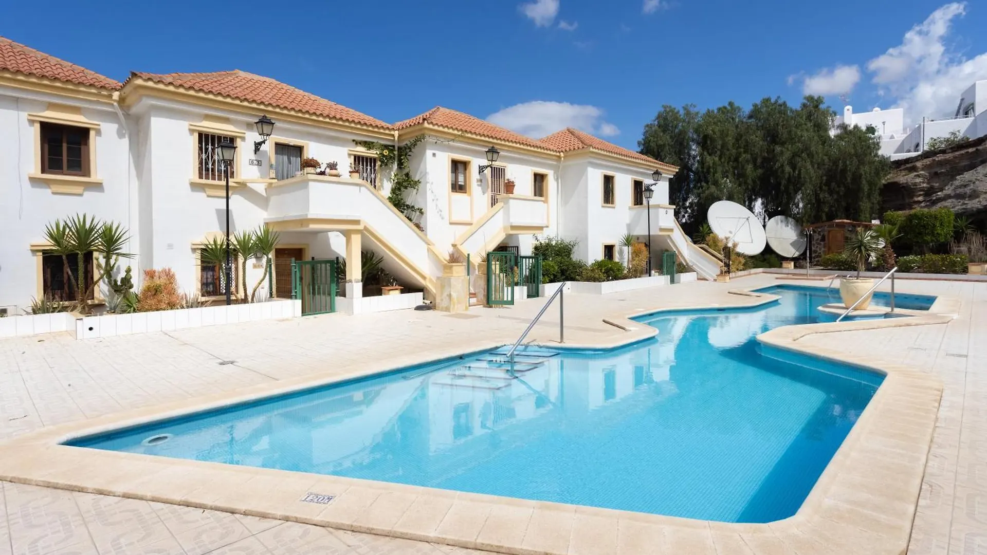 דירות אדחה Seaescape With Ocean, King Size Bed, Wifi, Smart Tv, Free Parking 2 Pools Access