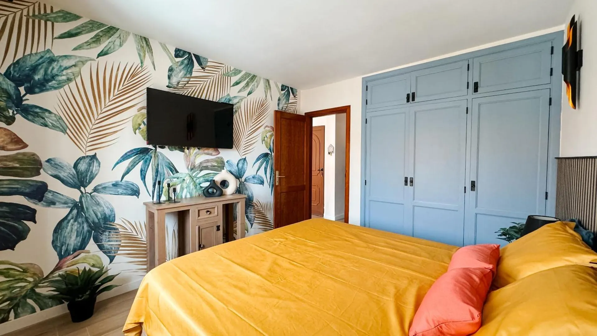 Seaescape With Ocean, King Size Bed, Wifi, Smart Tv, Free Parking 2 Pools Access Διαμέρισμα Costa Adeje  Costa Adeje (Tenerife)